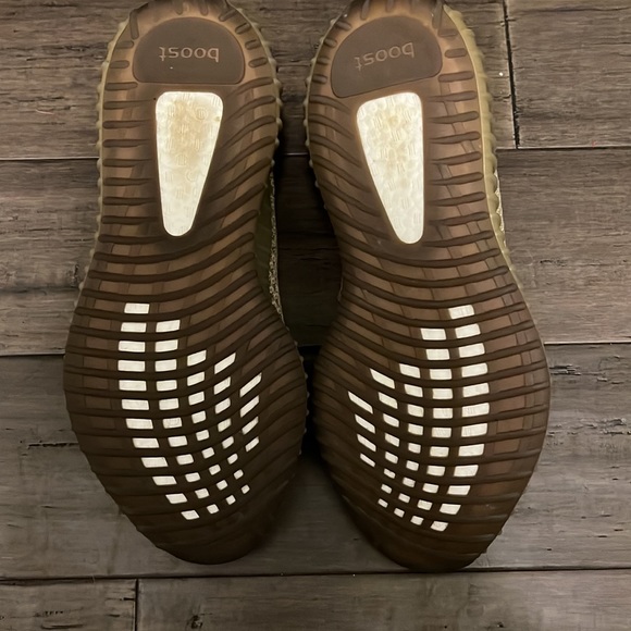 Yeezy 350 Worn Twice - Picture 3 of 5